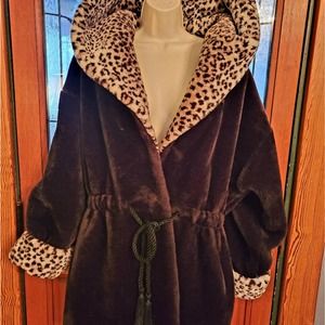 Monterey Fashions leopard parka size medium